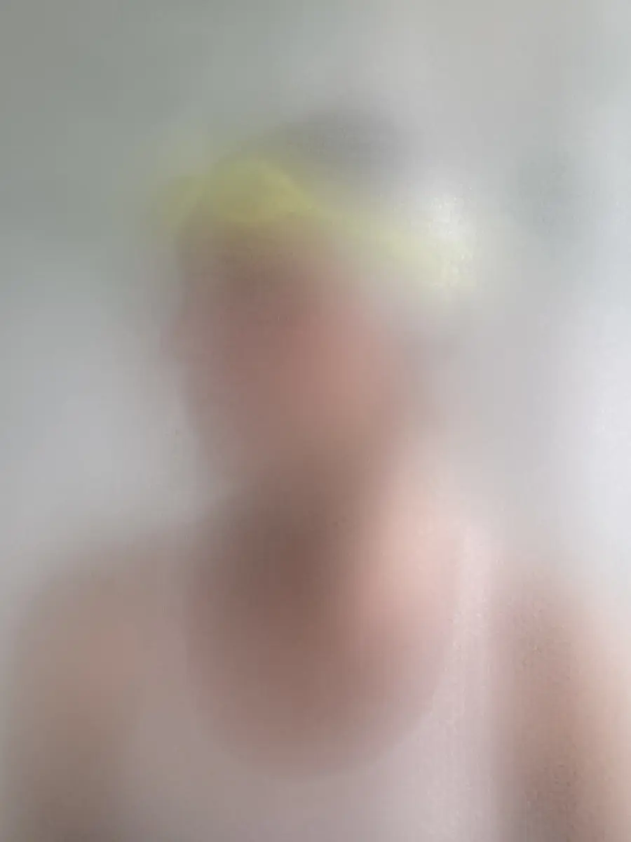 Brigitte Salzmann - just haze I, selbstporträt-serie, 2021-2023